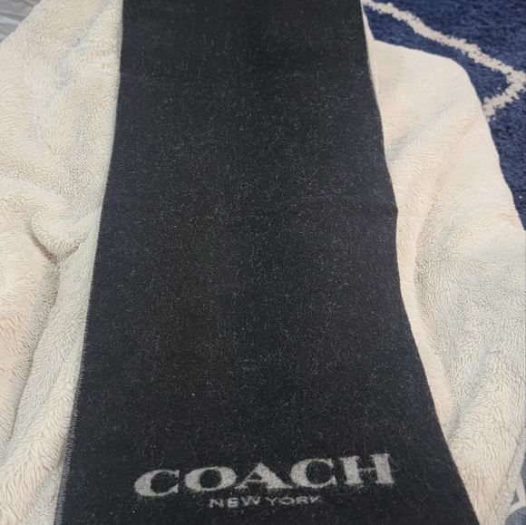 NWT Black & Gray Men's Signature COACH New York Scarf - Picture 7 of 17